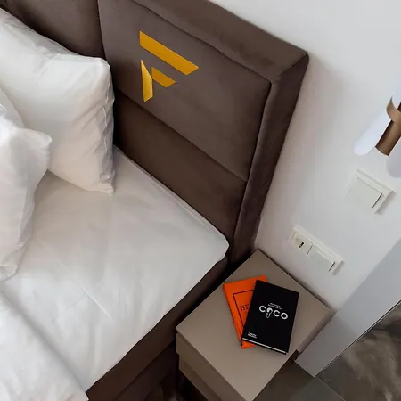 F-apartments - Emperor Size Bed, Center, Contactless Daire