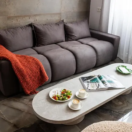 F-apartments - Emperor Size Bed, Center, Contactless *