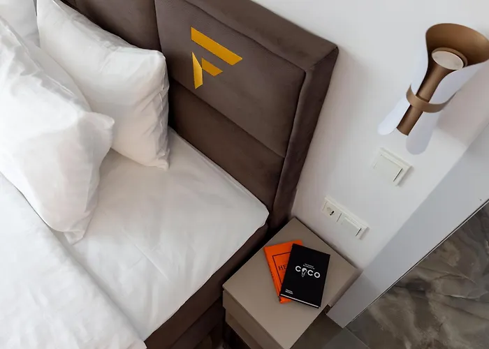 F-apartments - Emperor Size Bed, Center, Contactless דירה