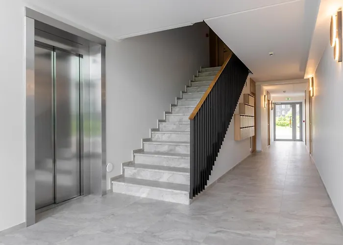 F-apartments - Emperor Size Bed, Center, Contactless * טרטו