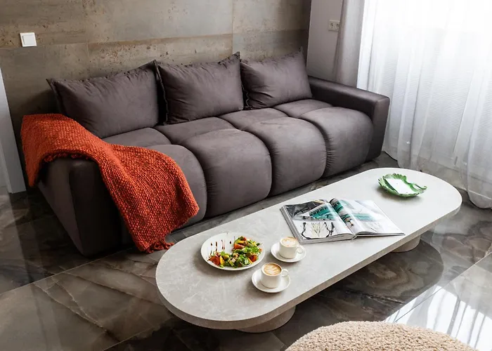 F-apartments - Emperor Size Bed, Center, Contactless *