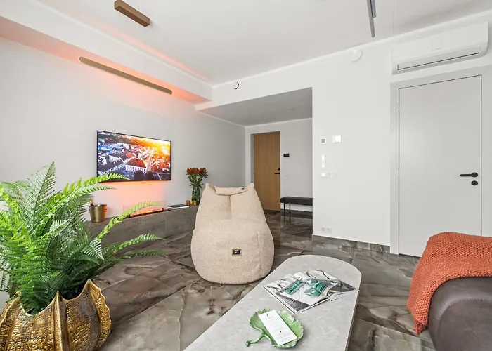 F-apartments - Emperor Size Bed, Center, Contactless טרטו